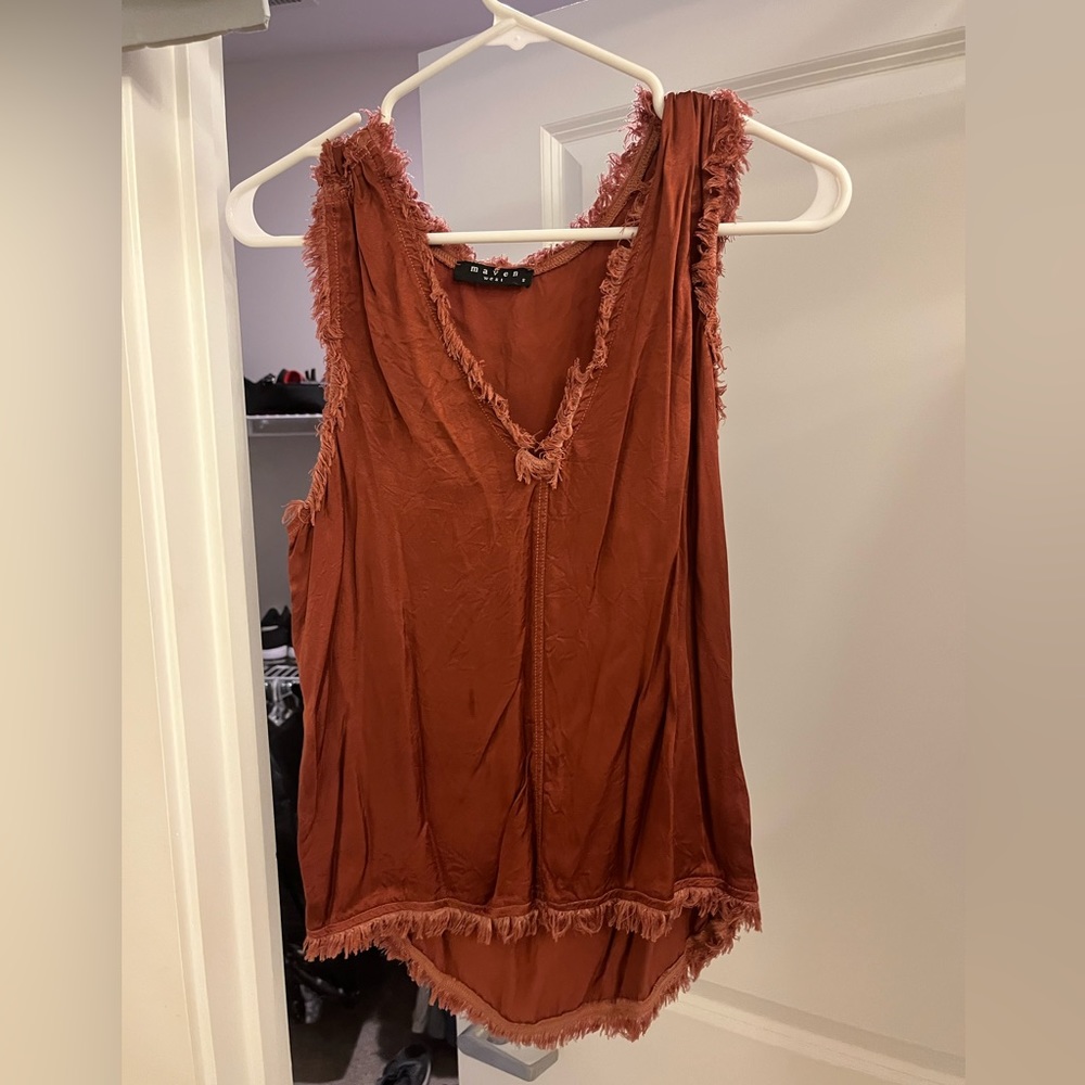 Maven West Tank